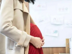 孕妇法定节假日上班可以拒绝吗？在职场上给予孕妇什么保护？