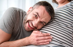 怀孕爸爸能不能听见肚子里的声音？准爸爸如何听胎儿声音？